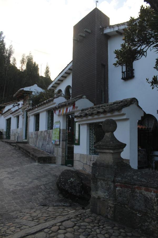Hotel Calicanto Real Cafe Museo Монги Экстерьер фото